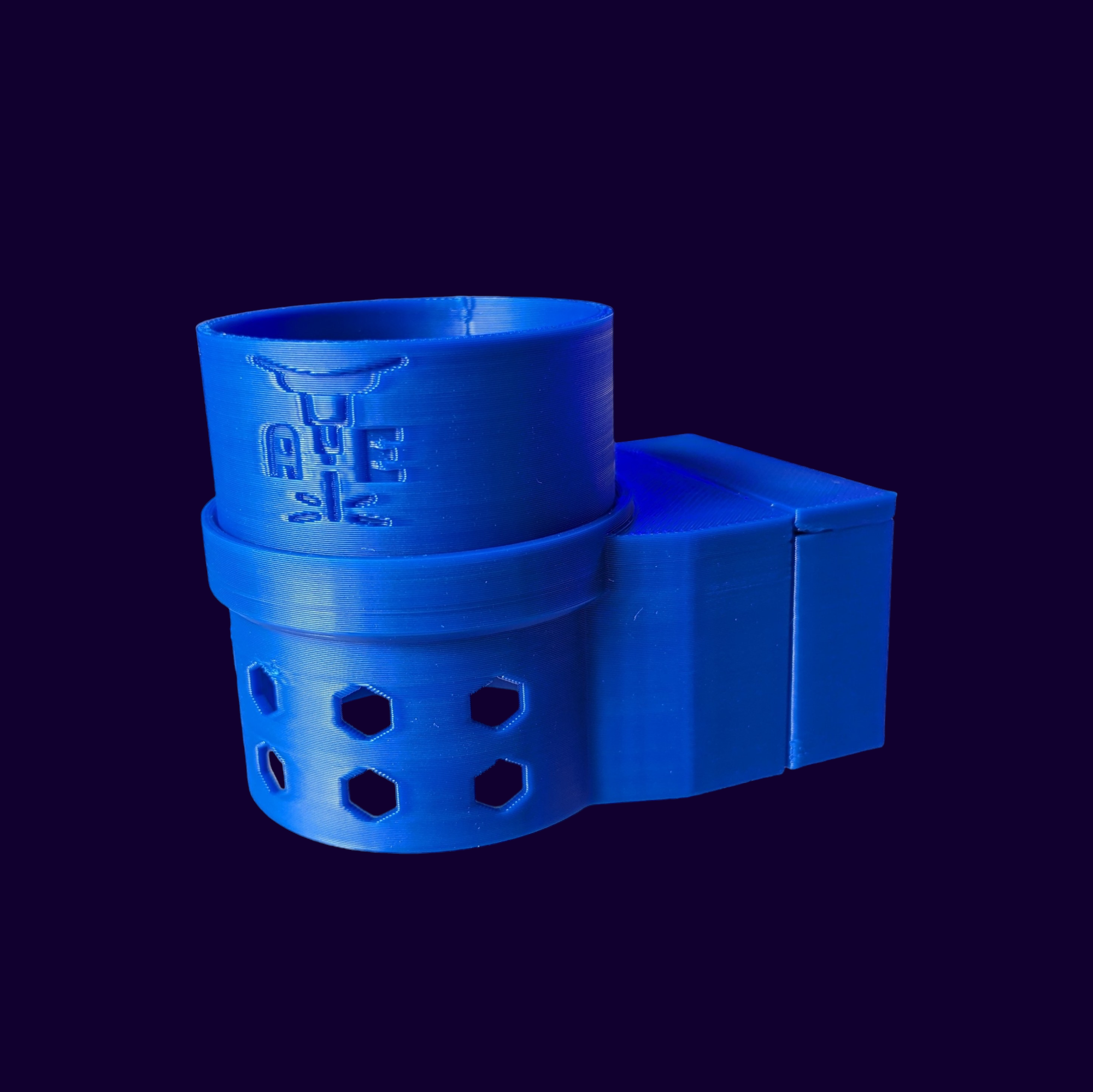 Aqua Edge 3D-Printed Feeder Cup