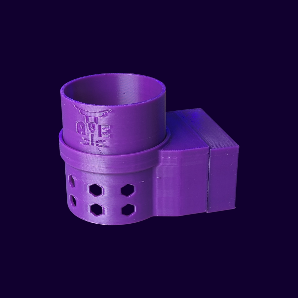 Aqua Edge 3D-Printed Feeder Cup